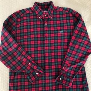 Vineyard Vine’s men flannel shirt